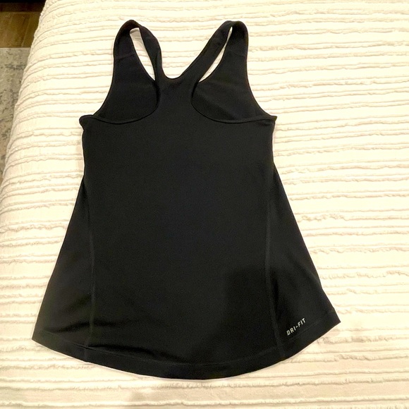 Nike Tank - Picture 2 of 3